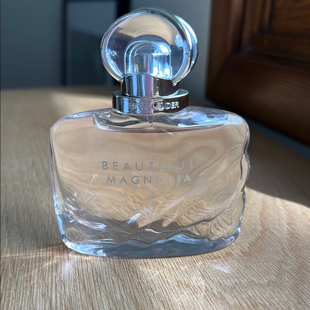 Estee Lauder Beautiful Magnolia Perfume - Clear